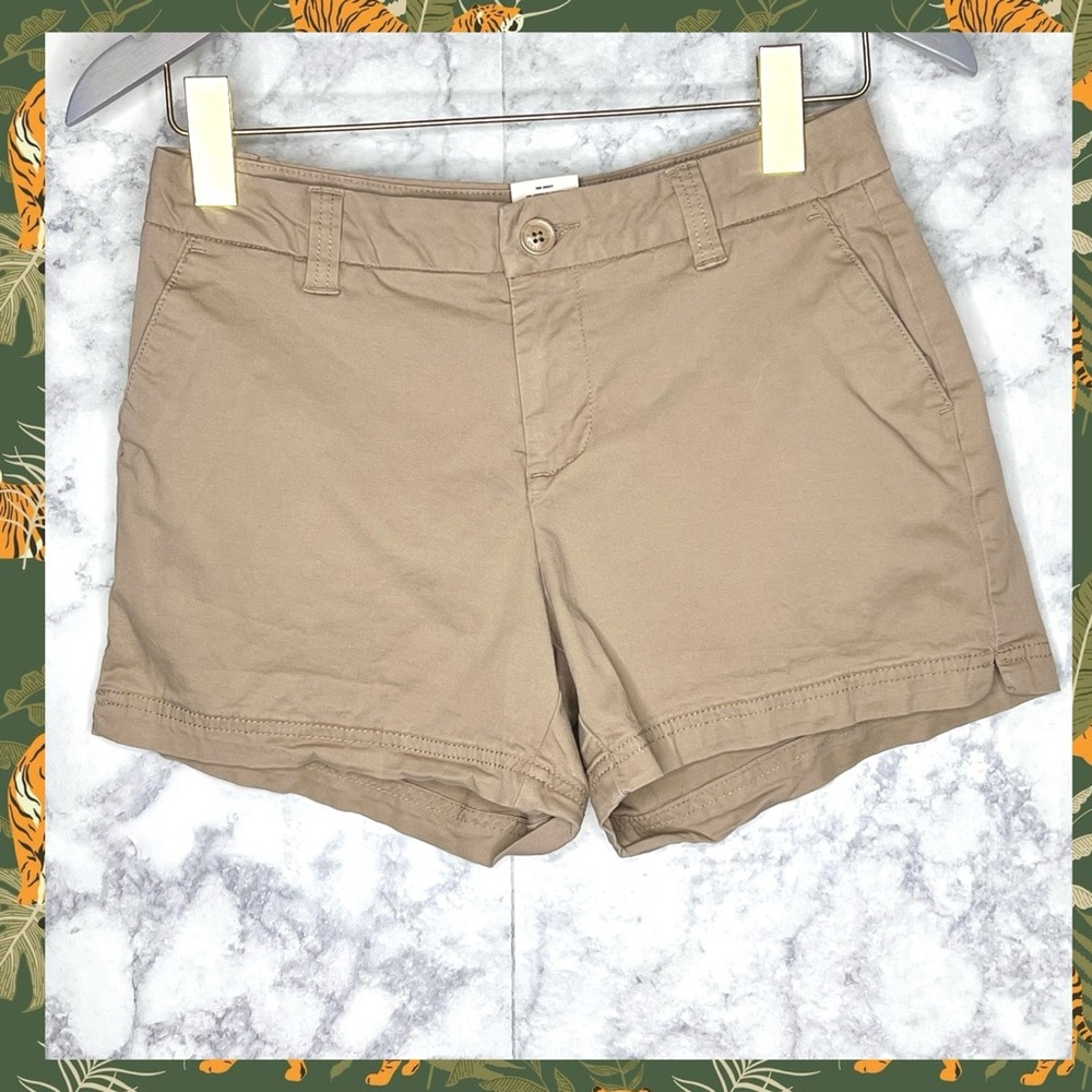 Magellan Tan Flat Front Shorts Women’s Size 2